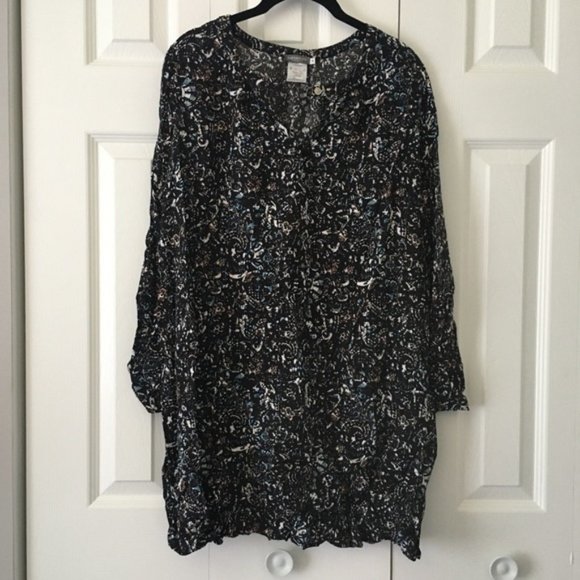 Lightweight Patterned Keyhole Shift Dress - Picture 1 of 8